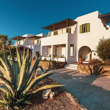 Oda ve Kahvaltı Ailouros Summer