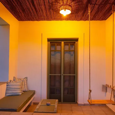 Ailouros Summer Schoinoussa