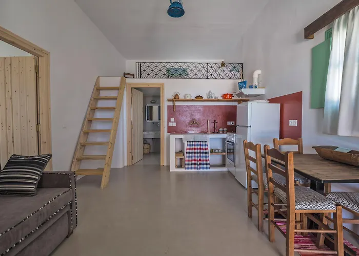 Ailouros Summer 3* Schoinoussa