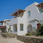 Ailouros Summer Schoinoussa
