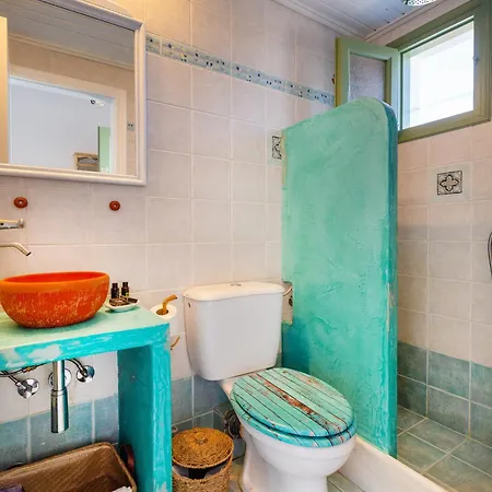 Ailouros Summer Bed & Breakfast Schoinoussa