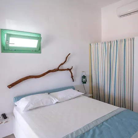 Ailouros Summer Bed & Breakfast Schoinoussa