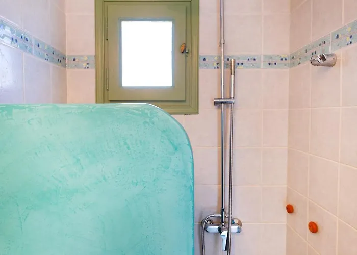 Ailouros Summer 3* Σχοινούσα